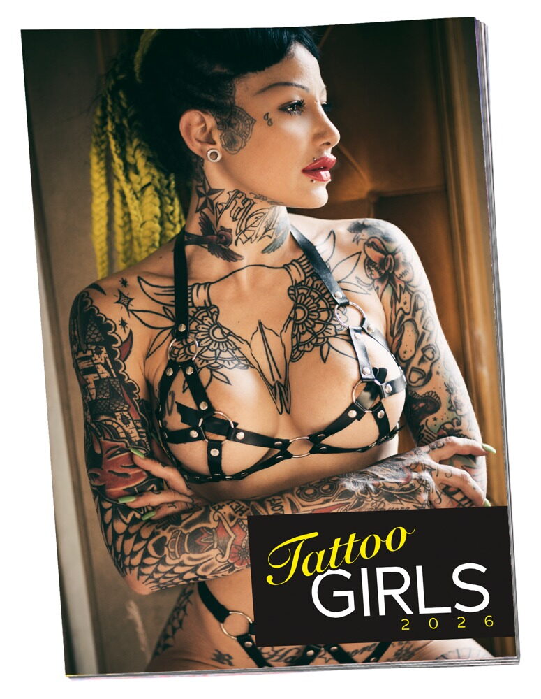 Pin-up Kalender Tattoo-Girls 2026 mit zehn bunten Illustrationen, künstlerische Tattoo-Designs, kreativ gestaltet.