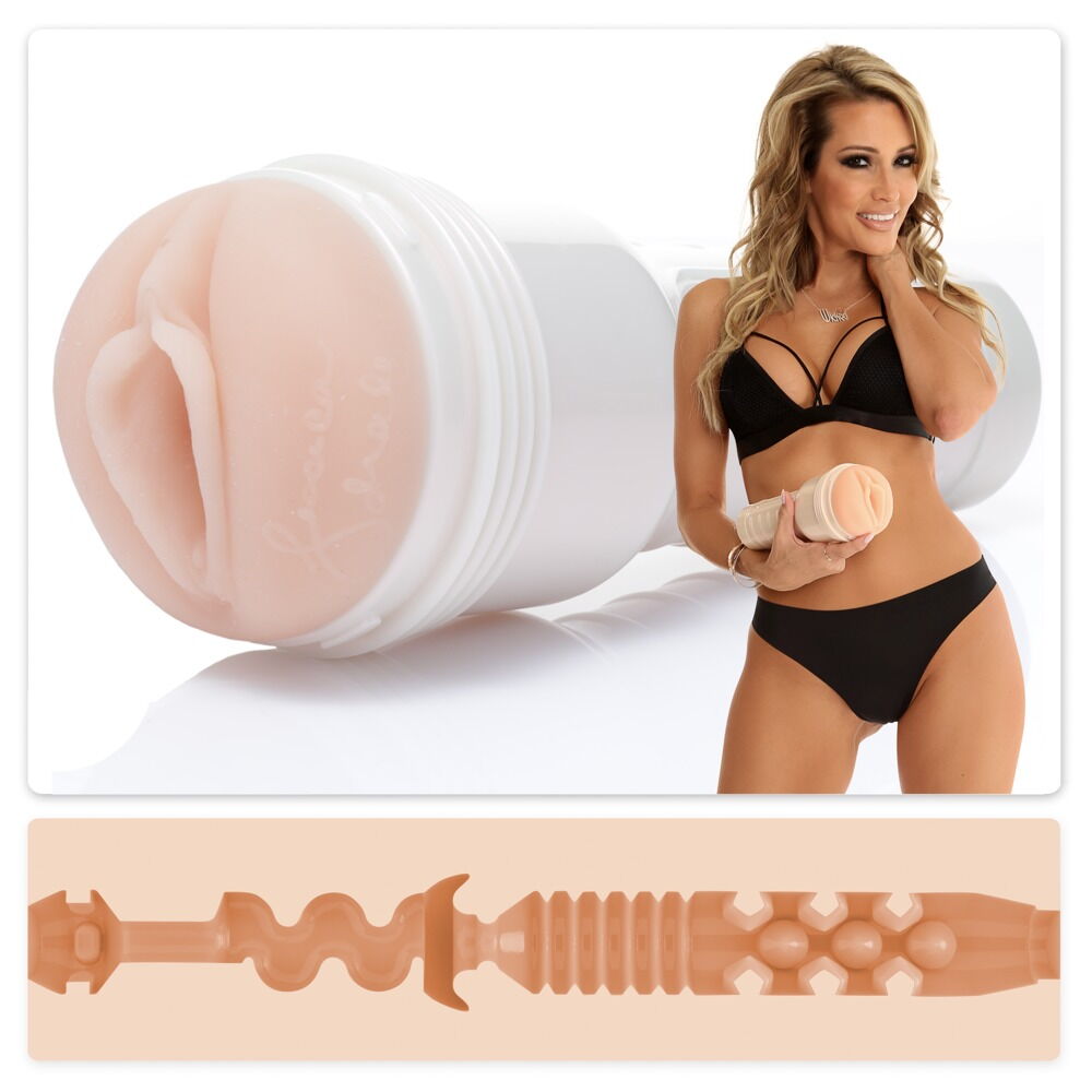 Himbeerfarbener Masturbator Jessica Drake Heavenly aus Silikon, detailreiche Textur, realistische Form, für intensive Stimulation.