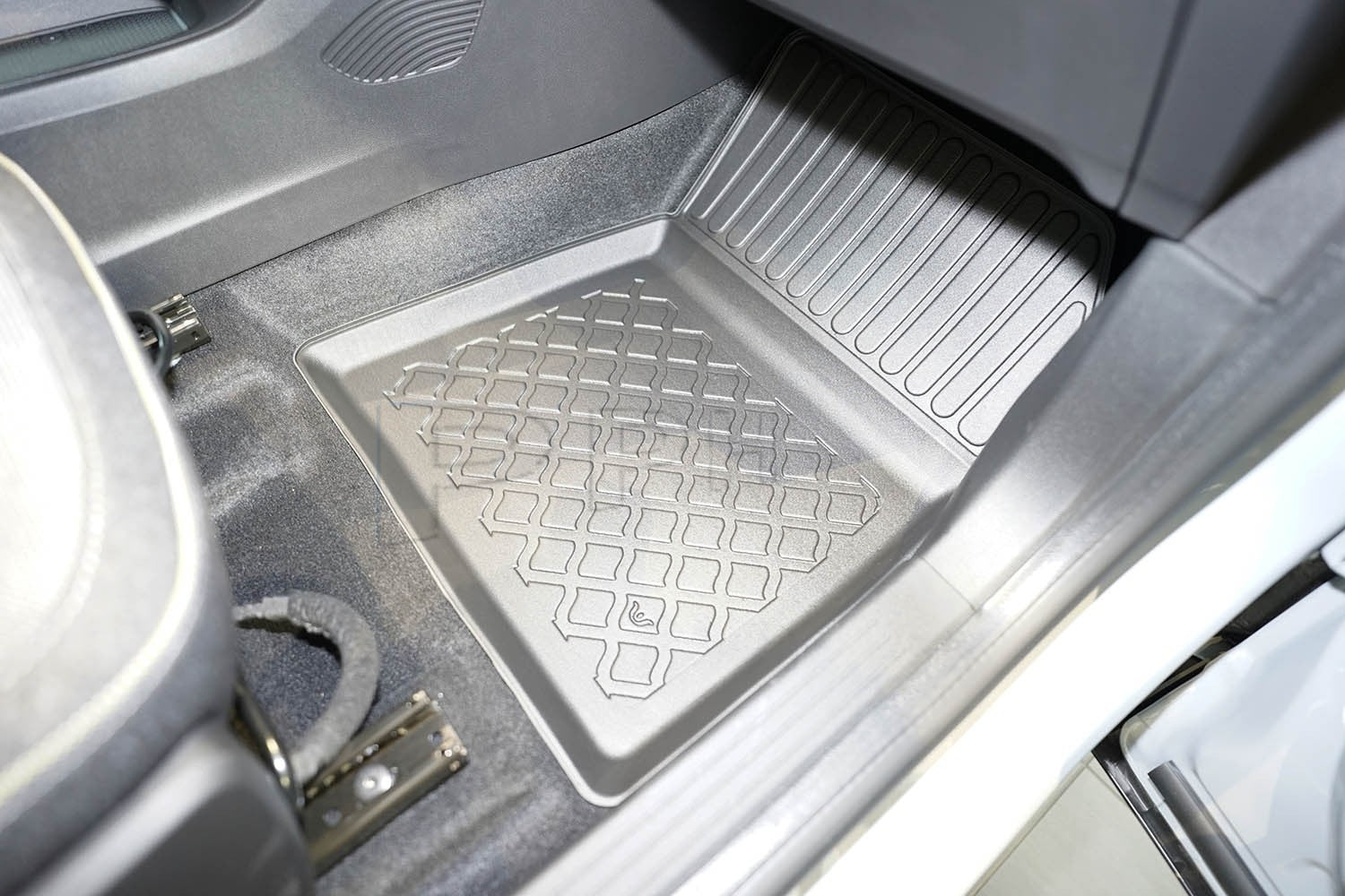 Gummierte Fußmatten Premium Schalenmatten für Renault Symbioz SUV ab 2024-1