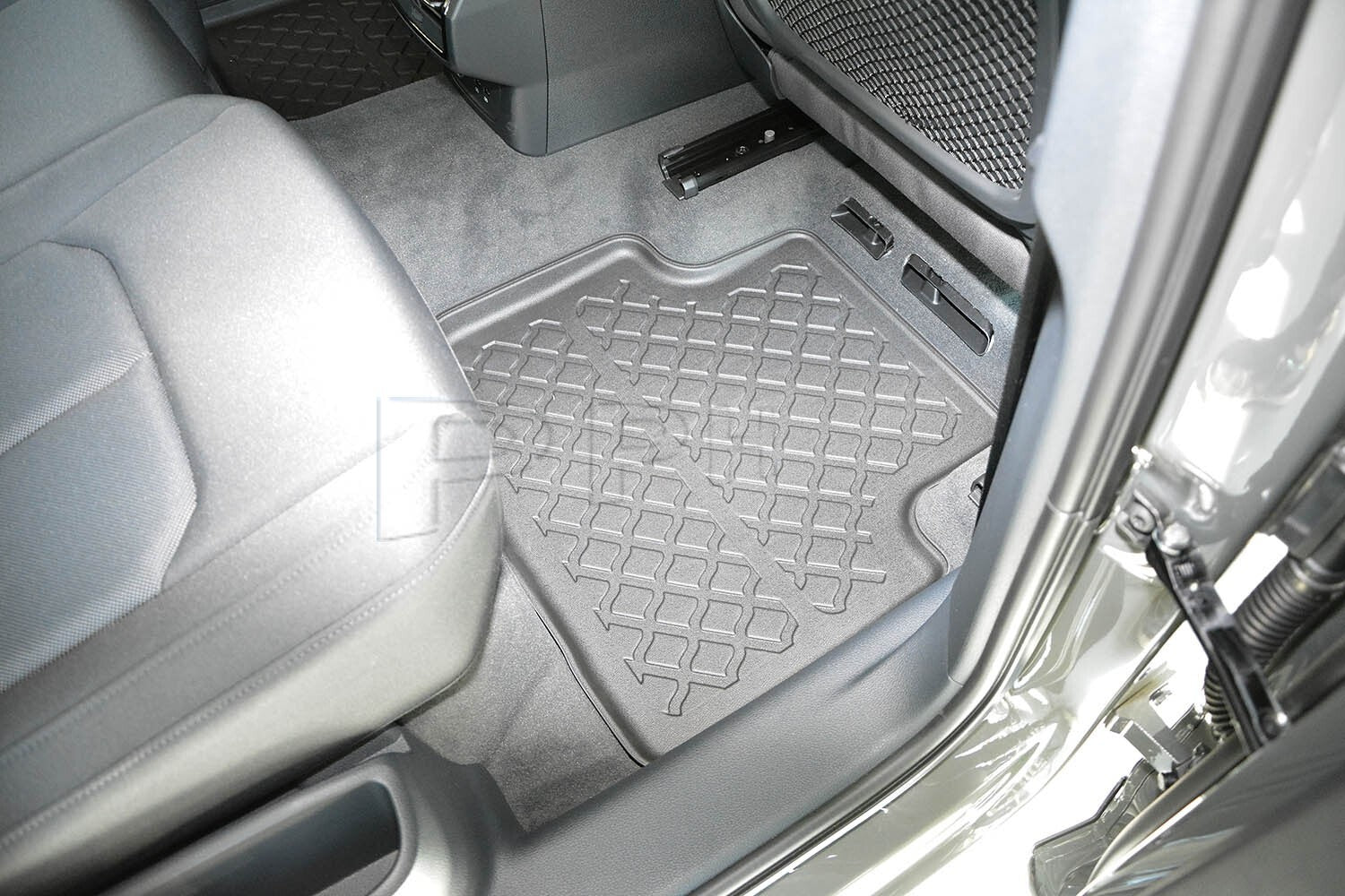 Gummierte Fußmatten Schalenmatten für Cupra Terramar SUV ab 20242