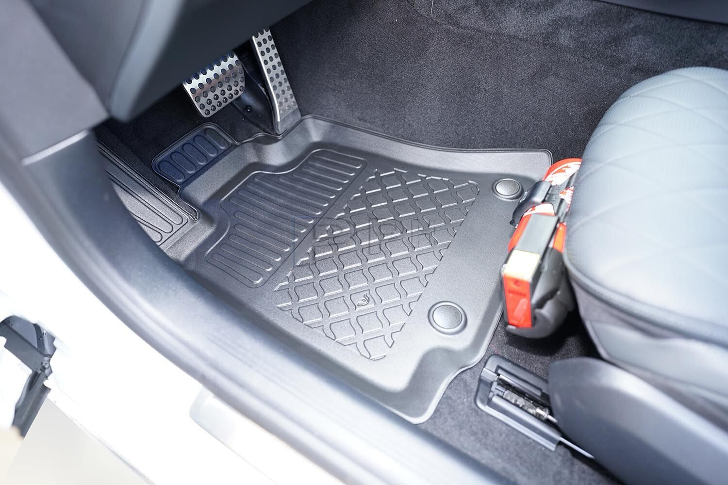 Gummierte Fußmatten für Mercedes EKlasse (W214) TModel Plugin Hybrid ab 20230