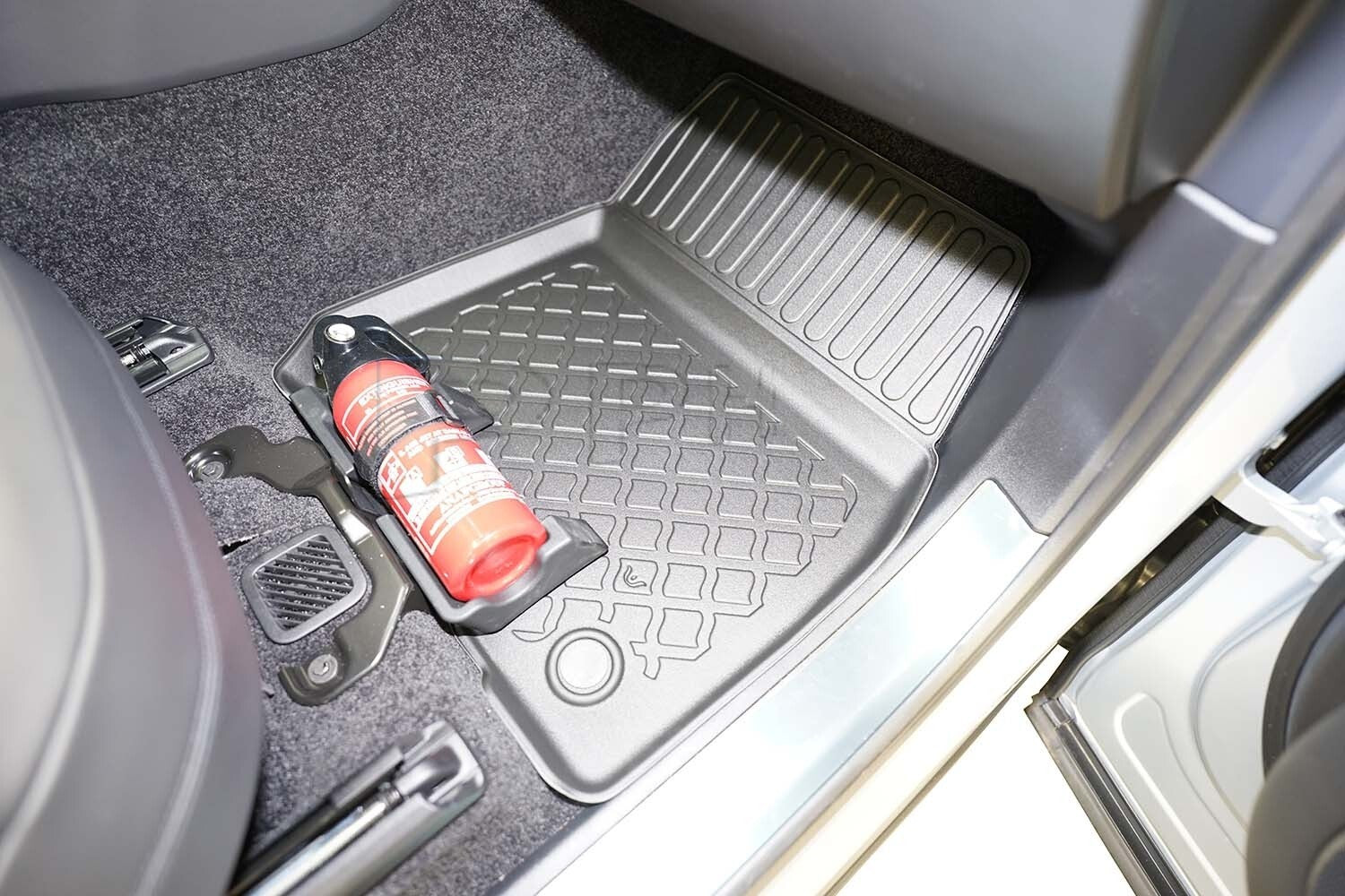 Gummierte Fußmatten für Range Rover v (L460) ab 2021 5Sitze / Langer Radstand1