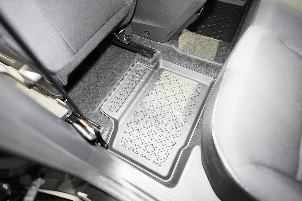 Gummierte Fußmatten Schalenmatten für Dacia Duster III Full Hybrid ab 2024-2