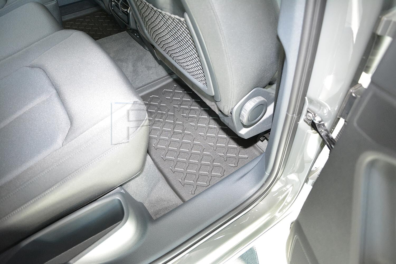 Gummierte Fußmatten Schalenmatten für Cupra Terramar SUV ab 20245