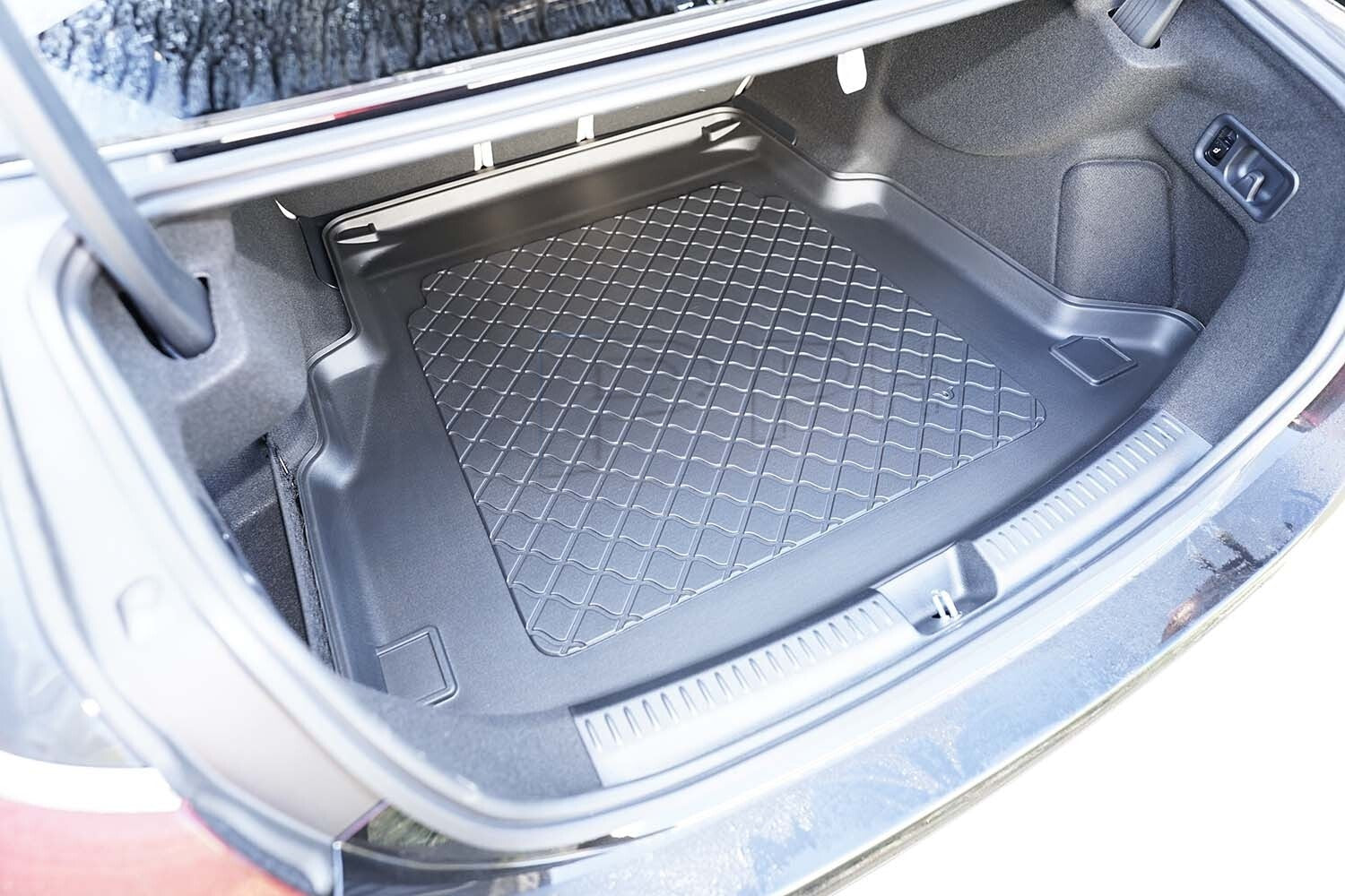 Gummierte Kofferraumwanne für Mercedes E-Klasse (W214) Limousine ab 2023-2